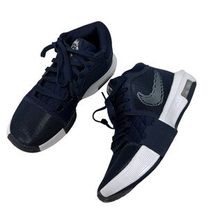 Nike LeBron Mens youth Size 6 Witness 8 Athletic Shoes Navy White New